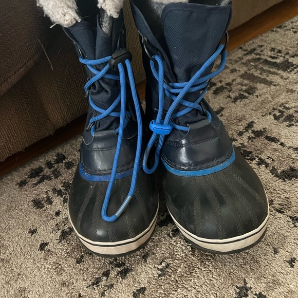 Sorell women boots in good used condition women size7 - Picture 7 of 12